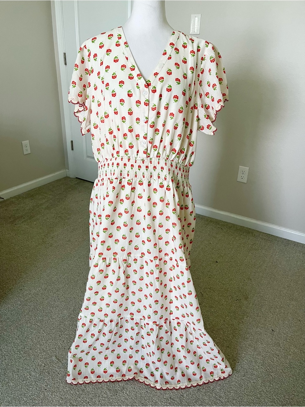 NWT Polagram Cassidy Cream Midi Dress with Red Floral Print in Sizes 1X and 3X